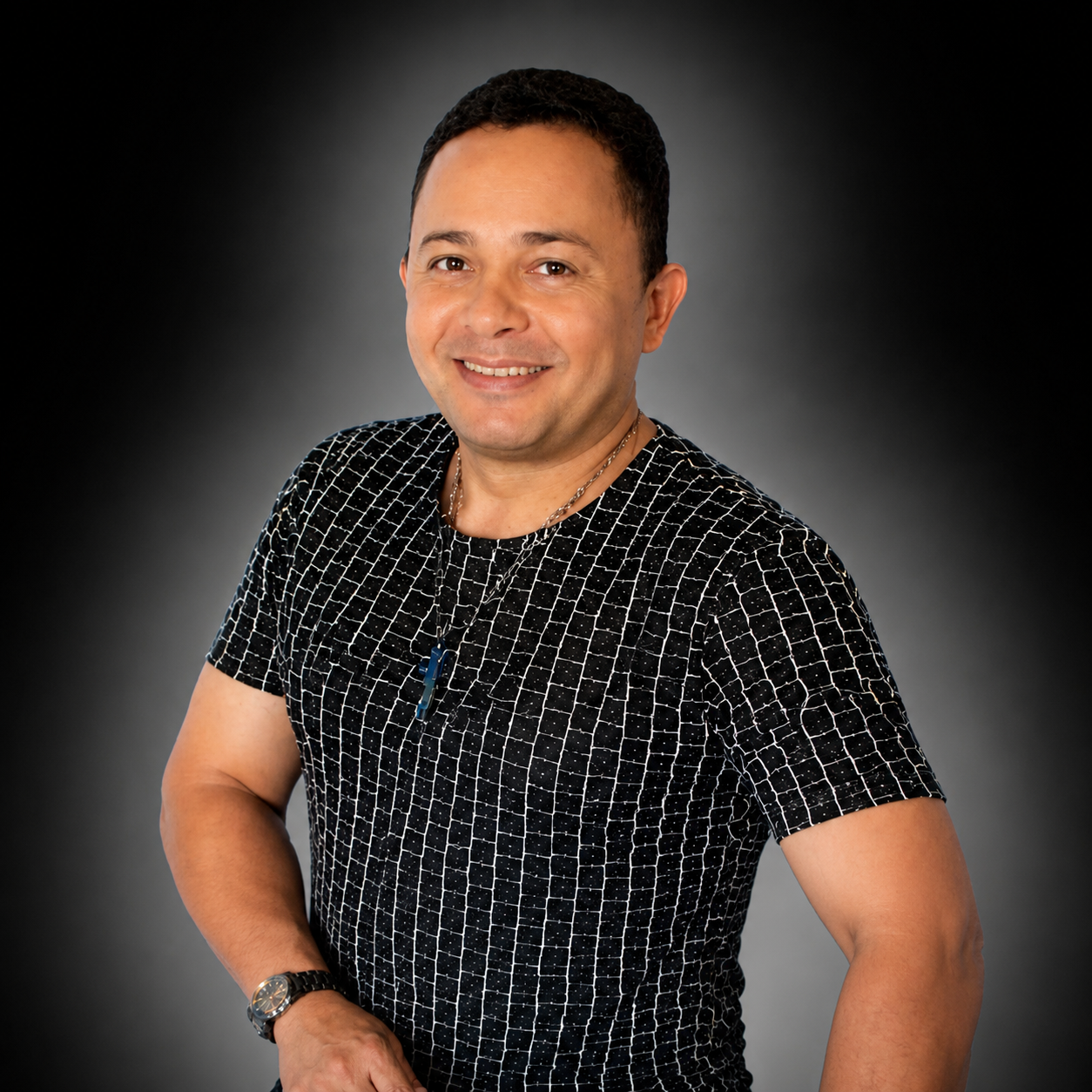 Milton Ribeiro o Rei do Pizero Promete Fazer Muito Sucesso com os 2 Cds que ele está Lançando no Cenário Musical !